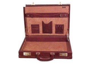 Italiano-Attache1.jpg